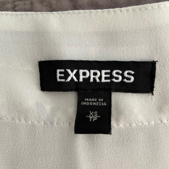 Express Blouse - Picture 2 of 4